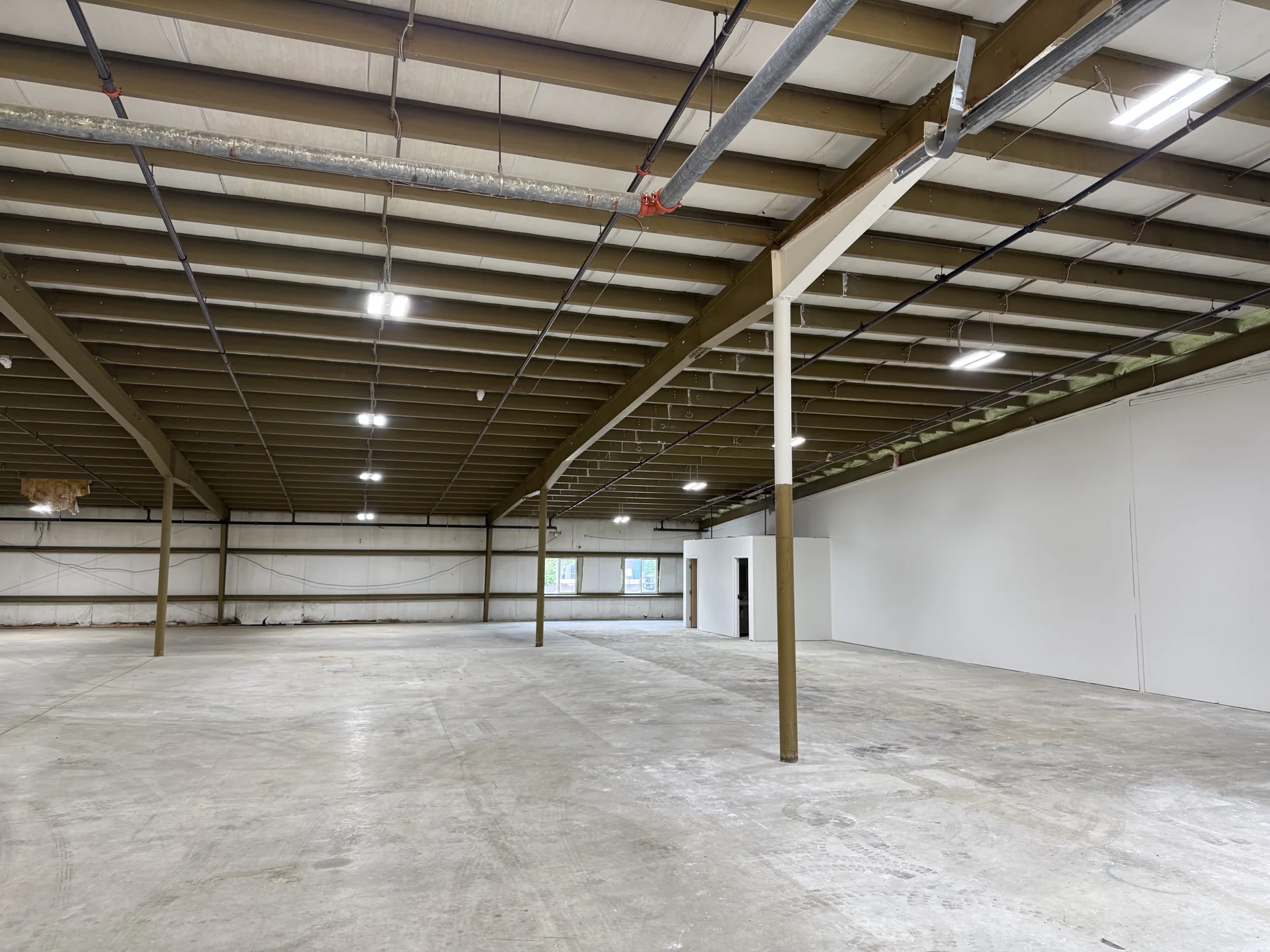 Warehouse / light industrial space